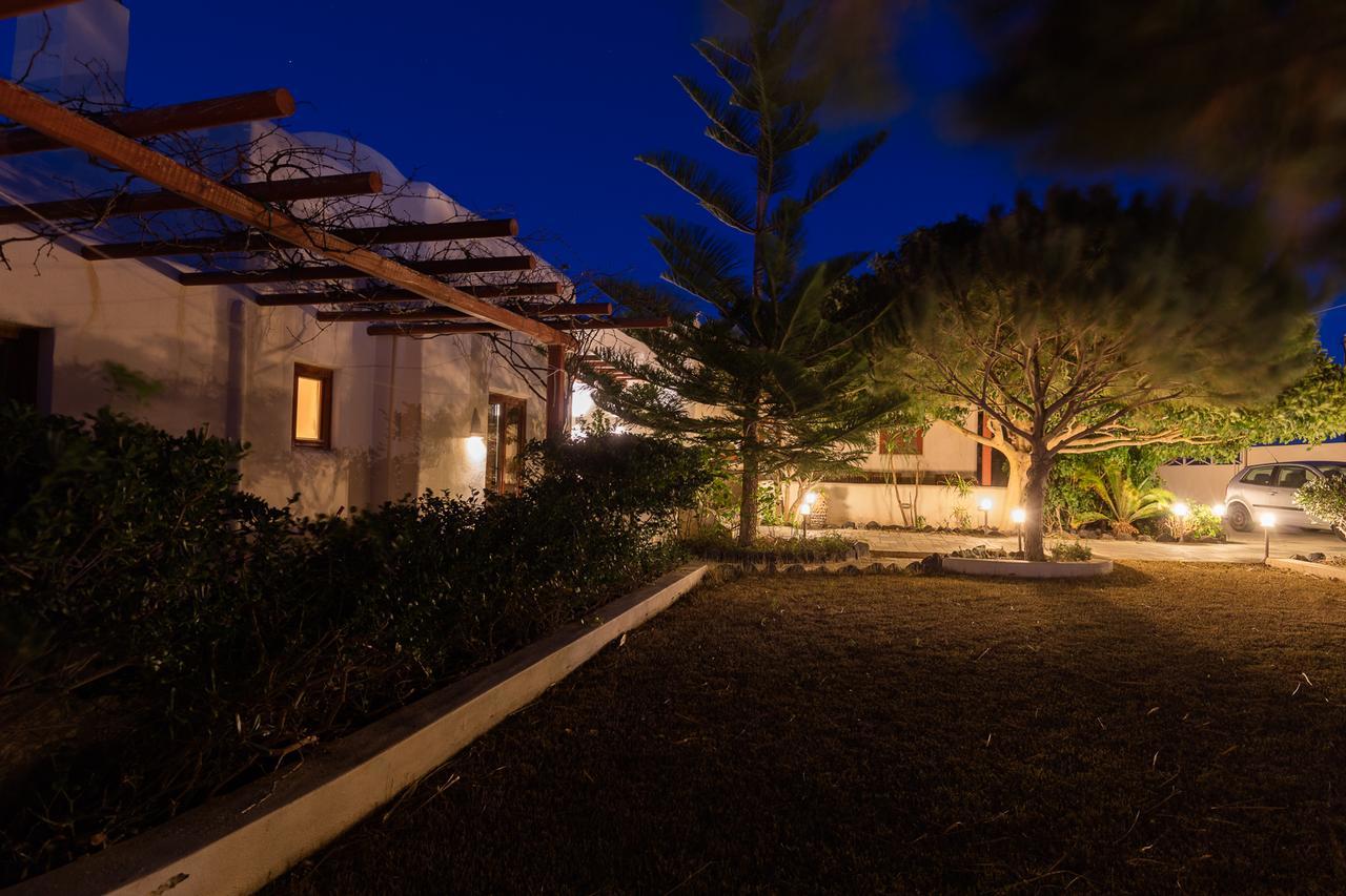 Aquaria Villa カルテラドス エクステリア 写真